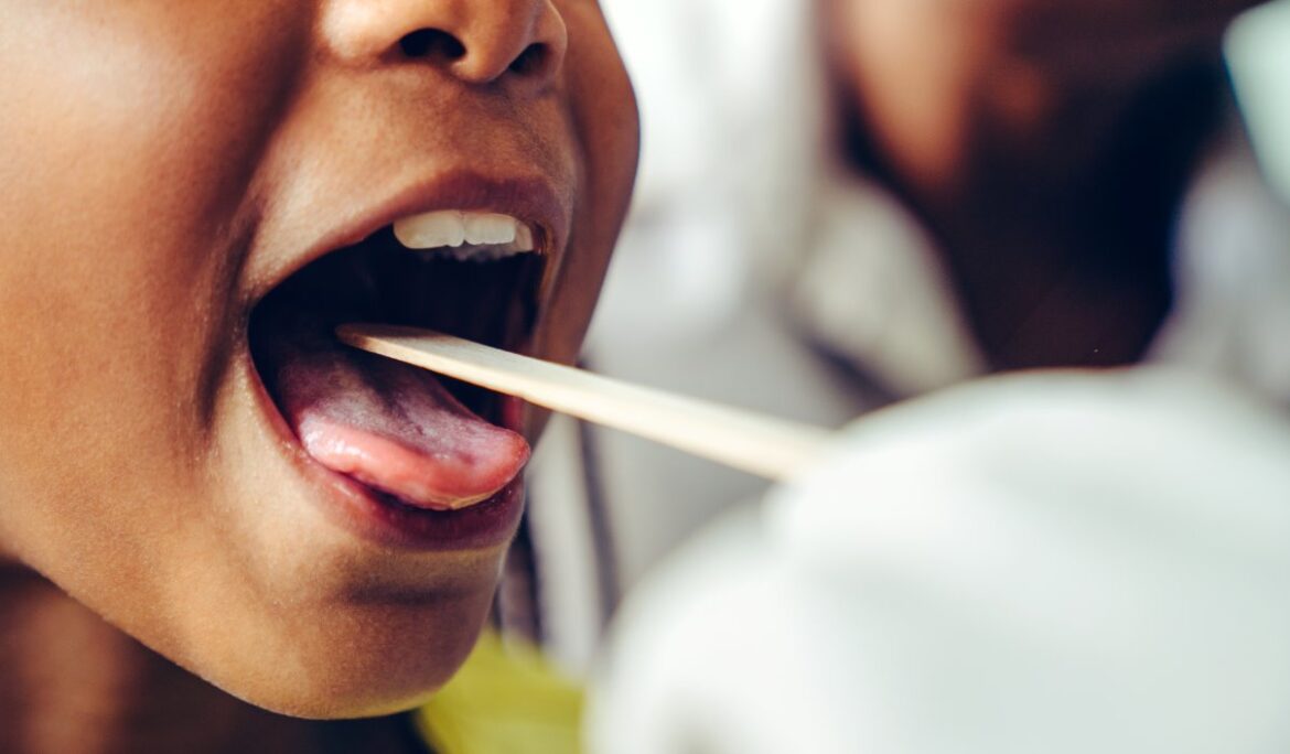 THE BILLIONS OF BUGS LIVING IN YOUR MOUTH RIGHT NOW